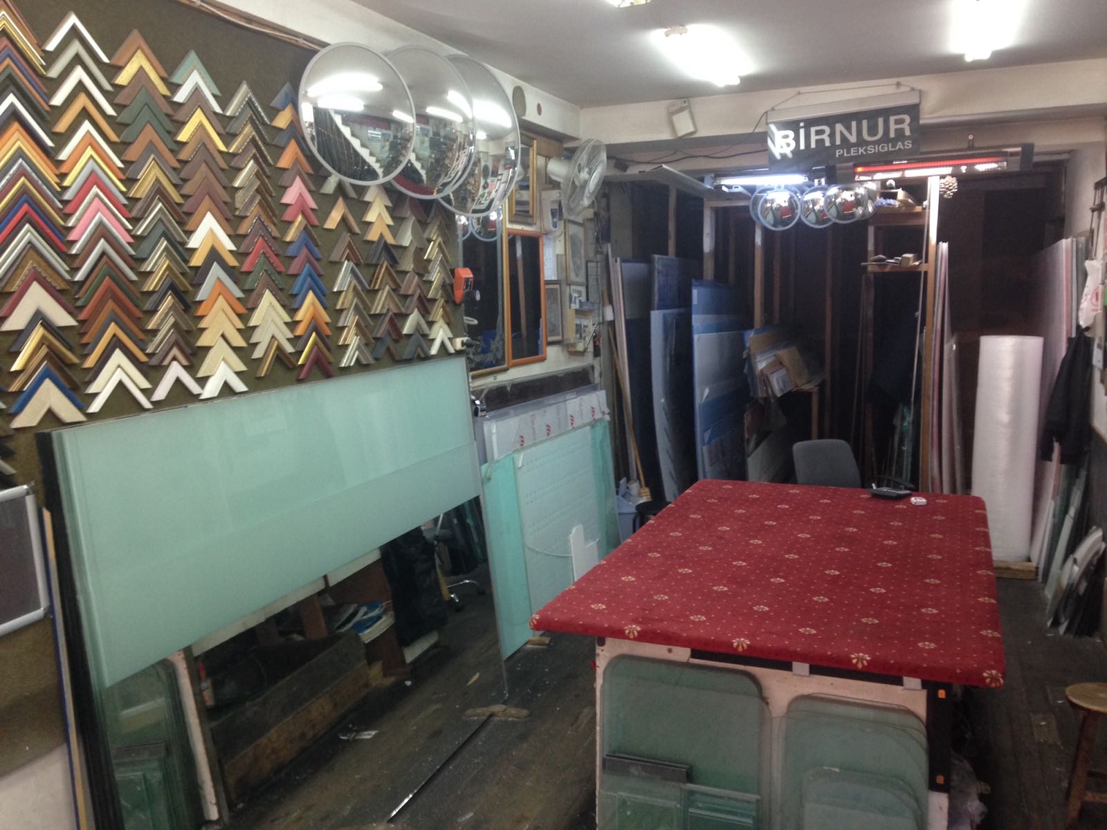 istanbul beyoglu binnur cam pleksi 5