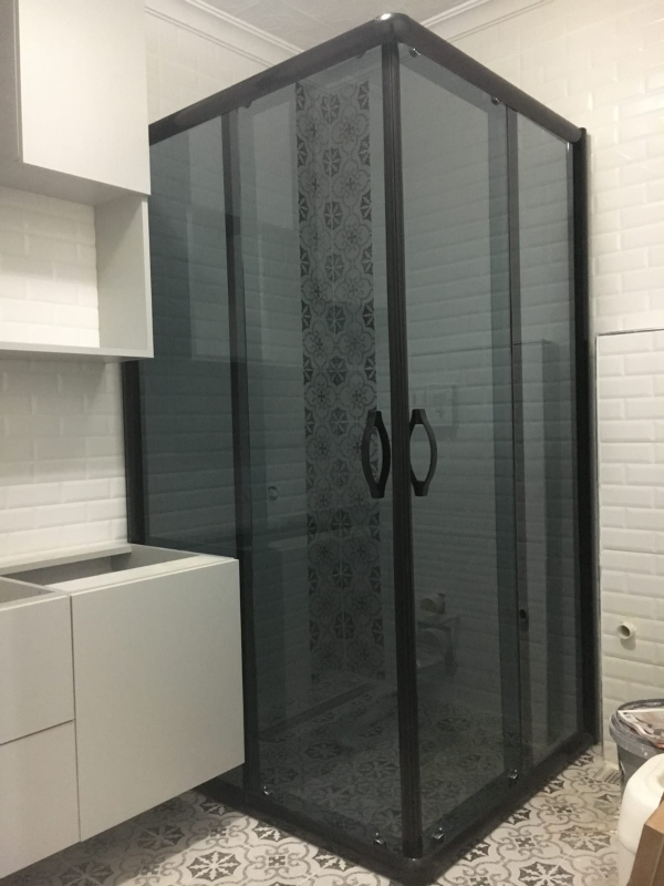 PİRAMİT DUŞ VE KÜVET KABİNLERİ