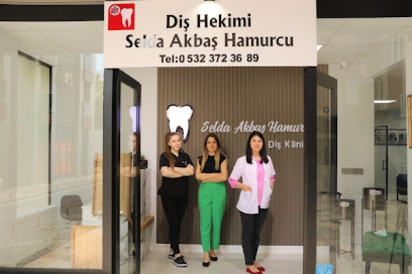 DİŞ HEKİMİ SELDA  AKBAŞ HAMURCU
