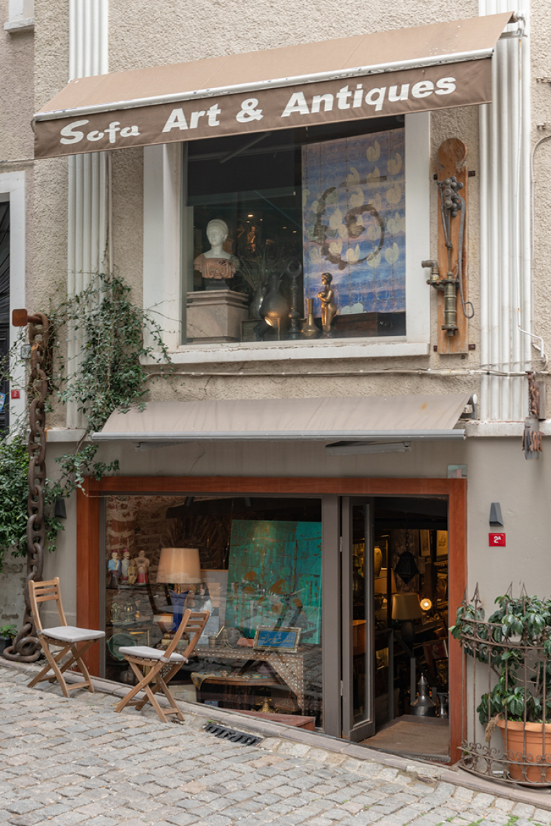 SOFA ART - ANTIQUES