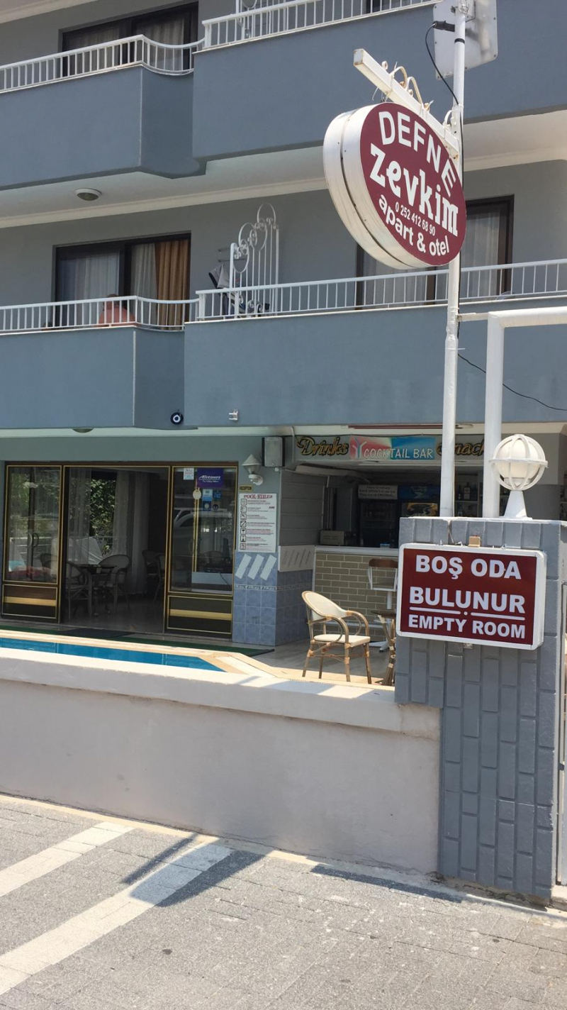 DEFNE VE ZEVKİM HOTEL